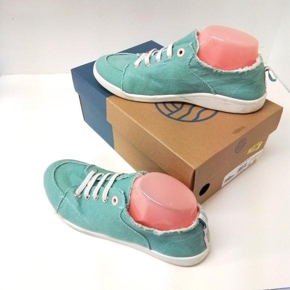 Vionic beach shoes 9.5 M - Picture 2 of 3